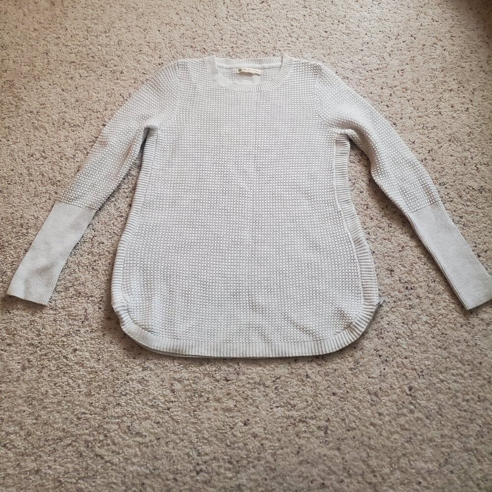 Akini Sweater